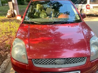 2006 Ford Fiesta Mk5, красный, 300000 рублей, вид 2