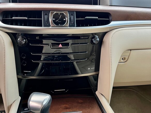 2017 Lexus LX 450d III Рестайлинг 2, синий, 6750000 рублей - вид 16
