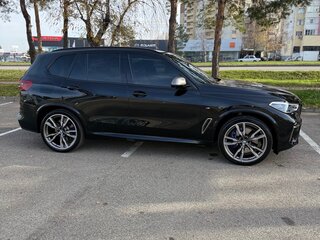 2019 BMW X5 M50d IV (G05/G18), чёрный, 8300000 рублей, вид 3