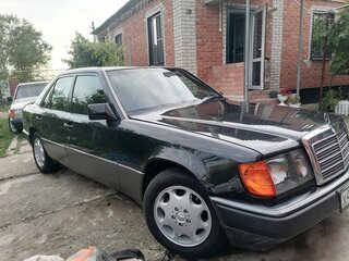 1991 Mercedes-Benz W124 260, чёрный, 660000 рублей, вид 4