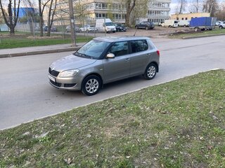 2014 Skoda Fabia II Рестайлинг, бежевый, 555000 рублей, вид 1