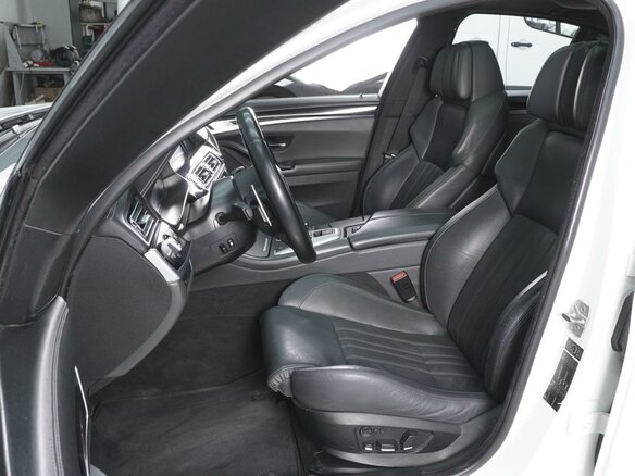 2012 BMW M5 V (F10), белый, 3129000 рублей - вид 9