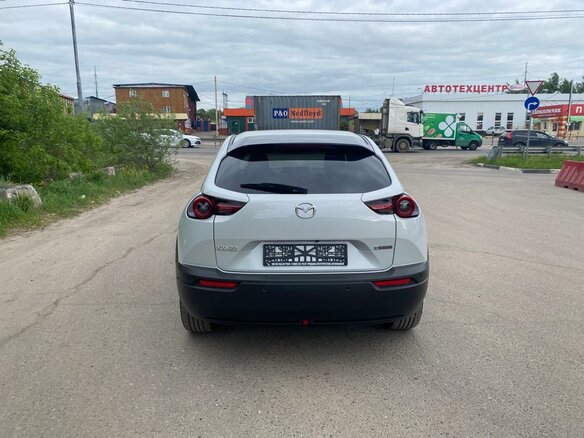 2020 Mazda MX-30 I, серый - вид 4