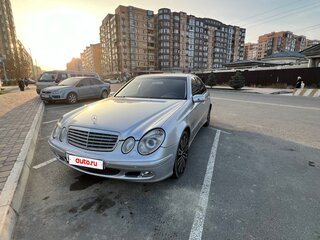 2003 Mercedes-Benz E-Класс 240 III (W211, S211), серебристый, 680000 рублей, вид 2