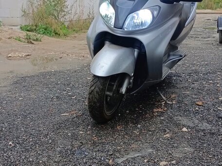 2004 Suzuki Burgman (SkyWave) 650, серебристый, 300000 рублей, вид 2