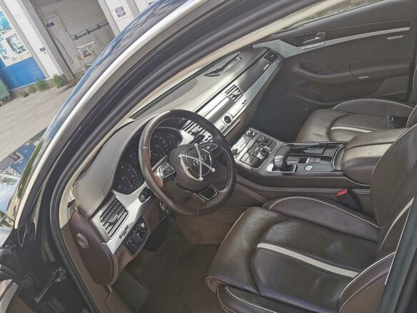 2016 Audi A8 Long III (D4) Рестайлинг, чёрный - вид 15