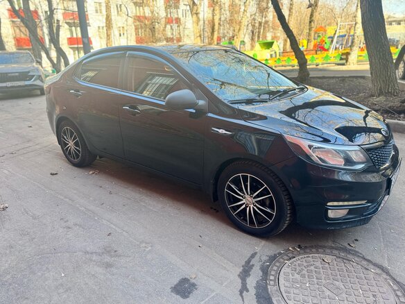 2016 Kia Rio III Рестайлинг, чёрный, 820000 рублей - вид 5