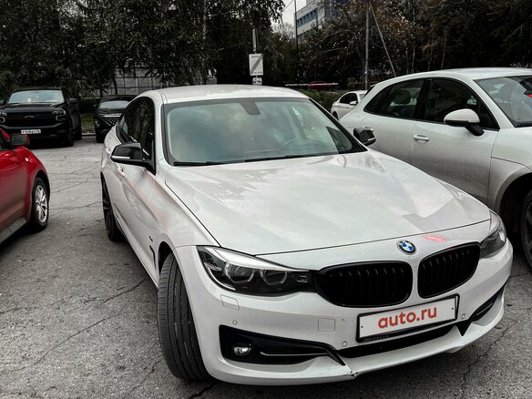 2017 BMW 3 серии Gran Turismo 320i xDrive VI (F3x) Рестайлинг, белый, 3300000 рублей - вид 1