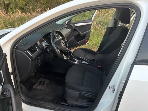 2015 Skoda Octavia III (A7), белый, 1250000 рублей - вид 10