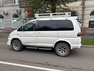 2000 Mitsubishi Delica IV, белый, 1900000 рублей, вид 2