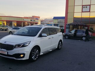 2016 Kia Carnival III, белый, 2000000 рублей, вид 1