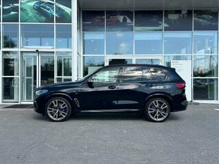 2020 BMW X5 M50d IV (G05/G18), чёрный, 5650000 рублей, вид 2
