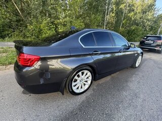 2013 BMW 5 серии 530d xDrive VI (F10/F11/F07) Рестайлинг, серый, 2300000 рублей, вид 4