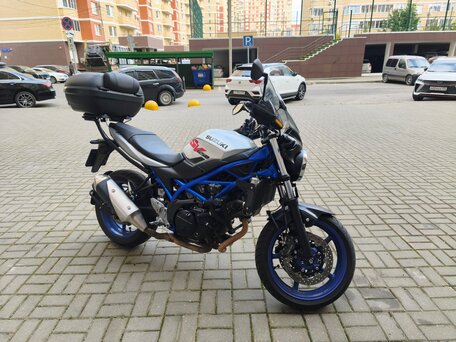 2020 Suzuki SV 650, серебристый, 550000 рублей, вид 1