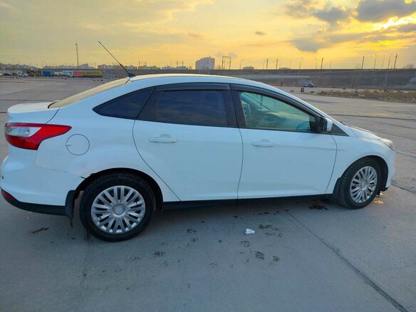 2013 Ford Focus III, белый, 849000 рублей - вид 4
