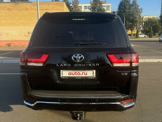 2014 Toyota Land Cruiser 200 Series Рестайлинг 1, чёрный, 3999999 рублей, вид 4