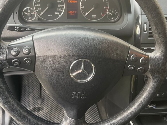 2009 Mercedes-Benz A-Класс 170 II (W169) Рестайлинг, чёрный, 540000 рублей - вид 3