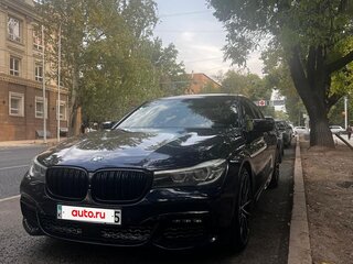2016 BMW 7 серии 740i VI (G11/G12), синий, 3350000 рублей, вид 1