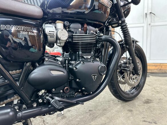 2020 Triumph Bonneville T120, чёрный, 1270000 рублей - вид 20