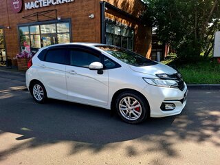 2019 Honda Fit III Рестайлинг, белый, 1165000 рублей, вид 5