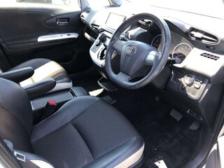 2015 Toyota Wish II Рестайлинг, белый, 1280000 рублей, вид 5