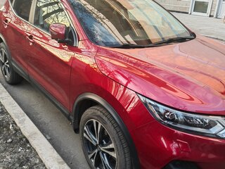 2020 Nissan Qashqai II Рестайлинг, красный, 2800000 рублей, вид 2