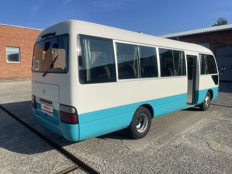 2013 Toyota Coaster, белый, 4500000 рублей, вид 3