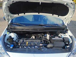 2014 Hyundai Solaris I, белый, 750000 рублей, вид 5