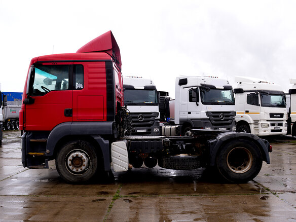2011 MAN TGS, красный - вид 3
