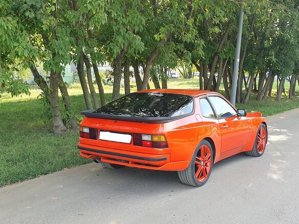 1982 Porsche 944, оранжевый - вид 6