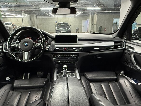 2016 BMW X5 40d III (F15), чёрный, 5200000 рублей - вид 6