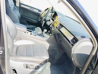 2015 Volkswagen Touareg II Рестайлинг, чёрный, 2550000 рублей, вид 5