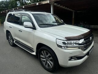 2015 Toyota Land Cruiser 200 Series Рестайлинг 2, белый, 6750000 рублей, вид 2