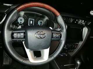 2018 Toyota Fortuner II, чёрный, 3000000 рублей, вид 5