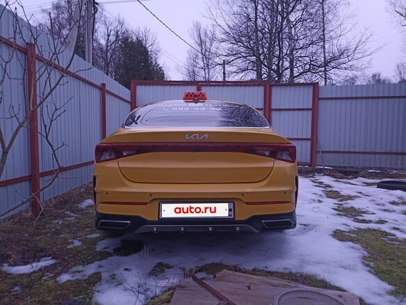 2022 Kia K5 III, жёлтый, 3200000 рублей - вид 13