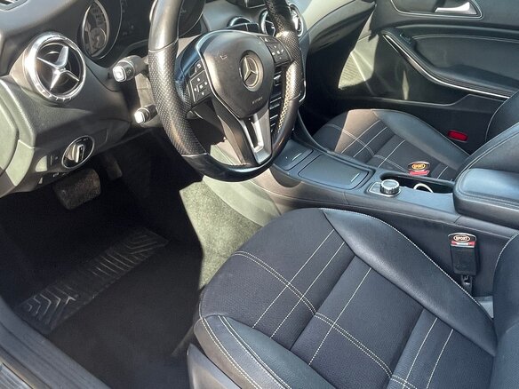 2013 Mercedes-Benz CLA 200 I (C117, X117), серебристый, 1500000 рублей - вид 14