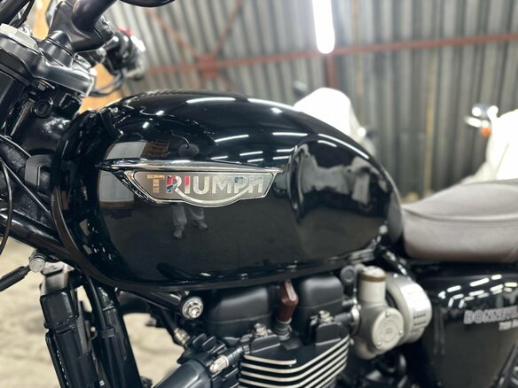 2020 Triumph Bonneville T120, чёрный, 1270000 рублей - вид 11