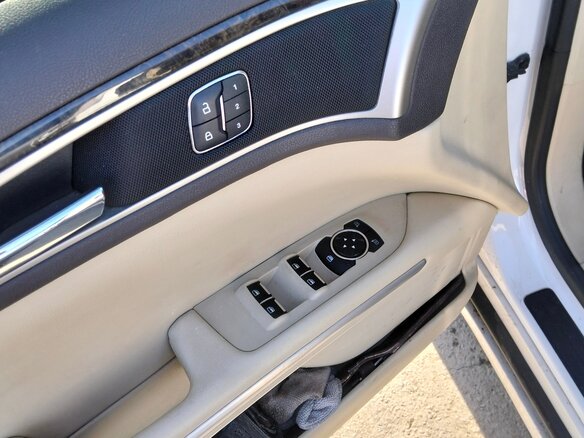 2013 Lincoln MKZ II, белый, 1600000 рублей - вид 16