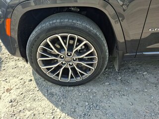 2026 Jeep Grand Cherokee V (WL) Рестайлинг, серый, 9990000 рублей, вид 5