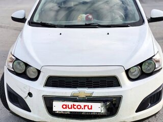 2013 Chevrolet Aveo II, белый, 560000 рублей, вид 2