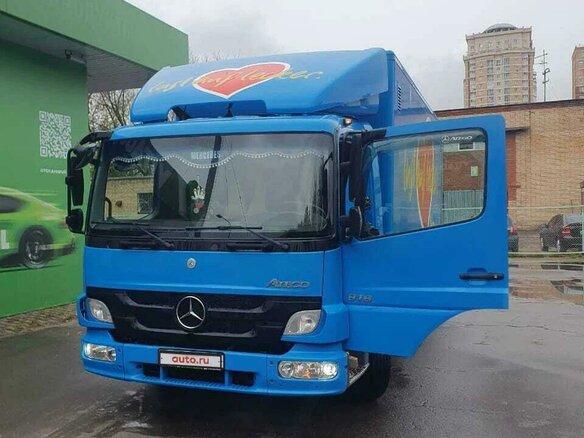 2013 Mercedes-Benz Atego, голубой, 4150000 рублей - вид 1