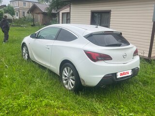 2012 Opel Astra GTC J Рестайлинг, белый, 720000 рублей, вид 3