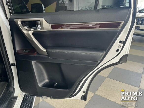 2017 Lexus GX 460 II Рестайлинг, белый, 5529000 рублей - вид 19