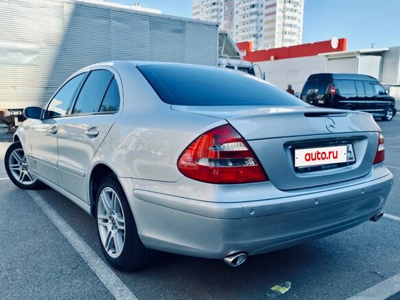 2004 Mercedes-Benz E-Класс 200 III (W211, S211), серебристый, 900000 рублей - вид 4