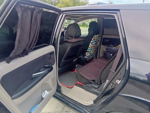 2006 Mitsubishi Grandis I, чёрный, 970000 рублей - вид 7