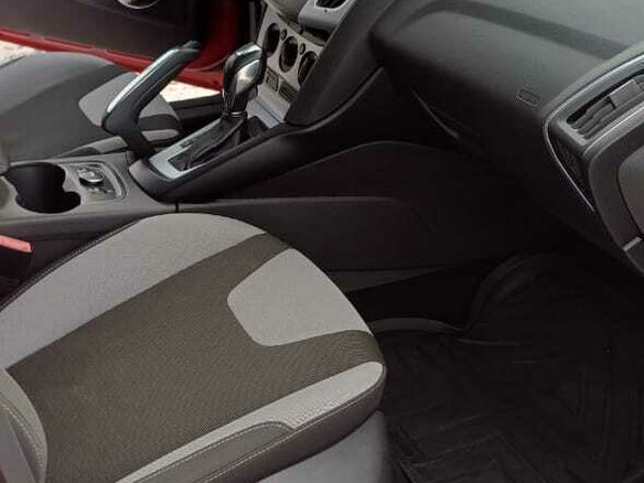 2012 Ford Focus III, красный, 857000 рублей - вид 10