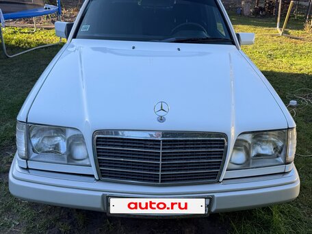 1993 Mercedes-Benz W124 200, белый, 690000 рублей, вид 1
