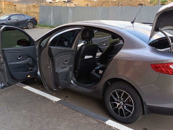 2010 Renault Fluence I, коричневый, 800000 рублей - вид 23