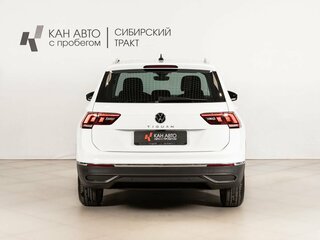 2021 Volkswagen Tiguan II Рестайлинг, белый, 2755000 рублей, вид 4