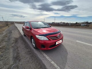 2011 Toyota Corolla X (E140, E150) Рестайлинг, красный, 850000 рублей, вид 2